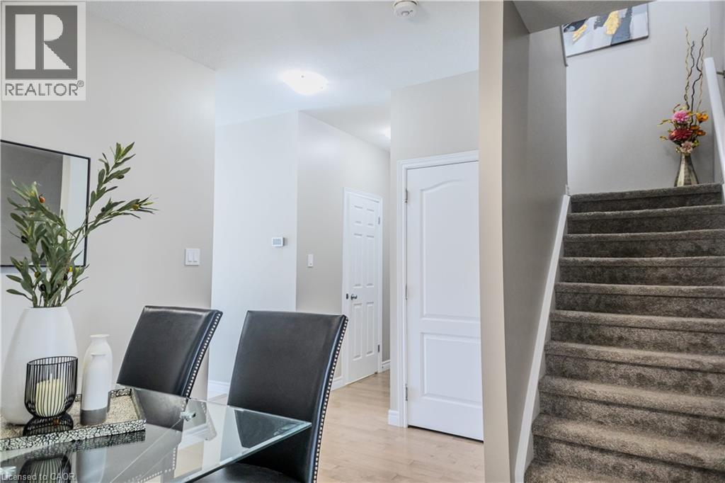 14 Waterbow Trail, Kitchener, Ontario  N2A 0K7 - Photo 5 - 40750083
