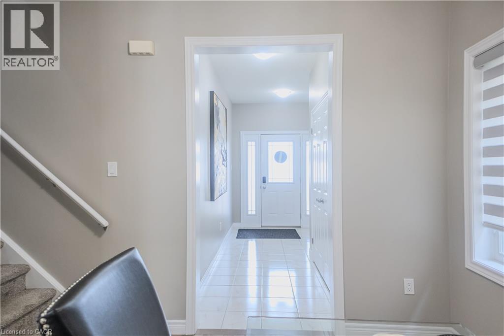 14 Waterbow Trail, Kitchener, Ontario  N2A 0K7 - Photo 6 - 40750083