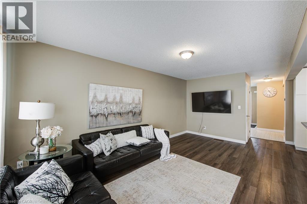 Photo 10 of 42 for 66 Yvonne Crescent