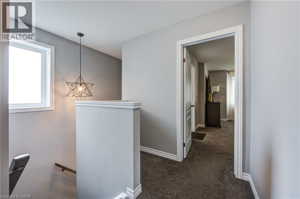 Photo 18 of 42 for 66 Yvonne Crescent