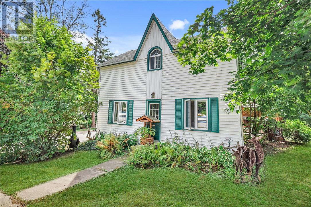 17 CAMPBELL Street, Little Current, Ontario