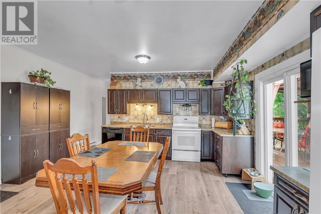 17 Campbell Street, Little Current, Ontario  P0P 1K0 - Photo 8 - 2124203