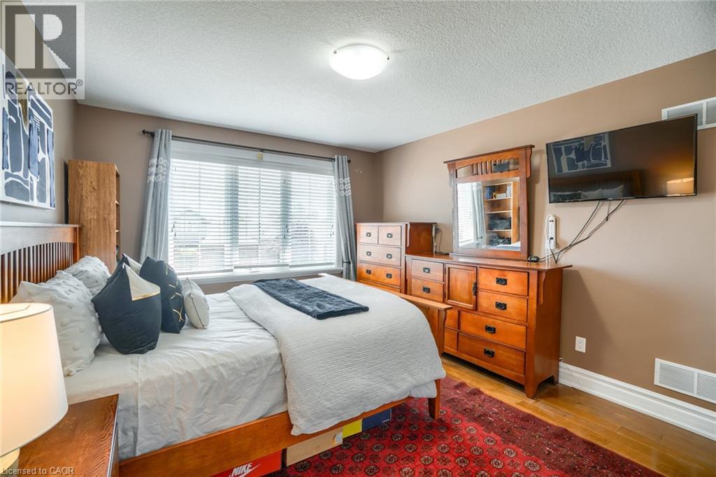 2011 Tyson Walk, London, Ontario  N6K 0C4 - Photo 31 - 40750316