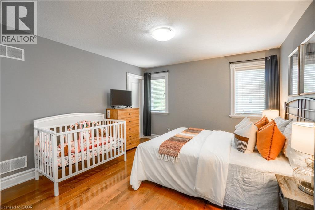 2011 Tyson Walk, London, Ontario  N6K 0C4 - Photo 27 - 40750316