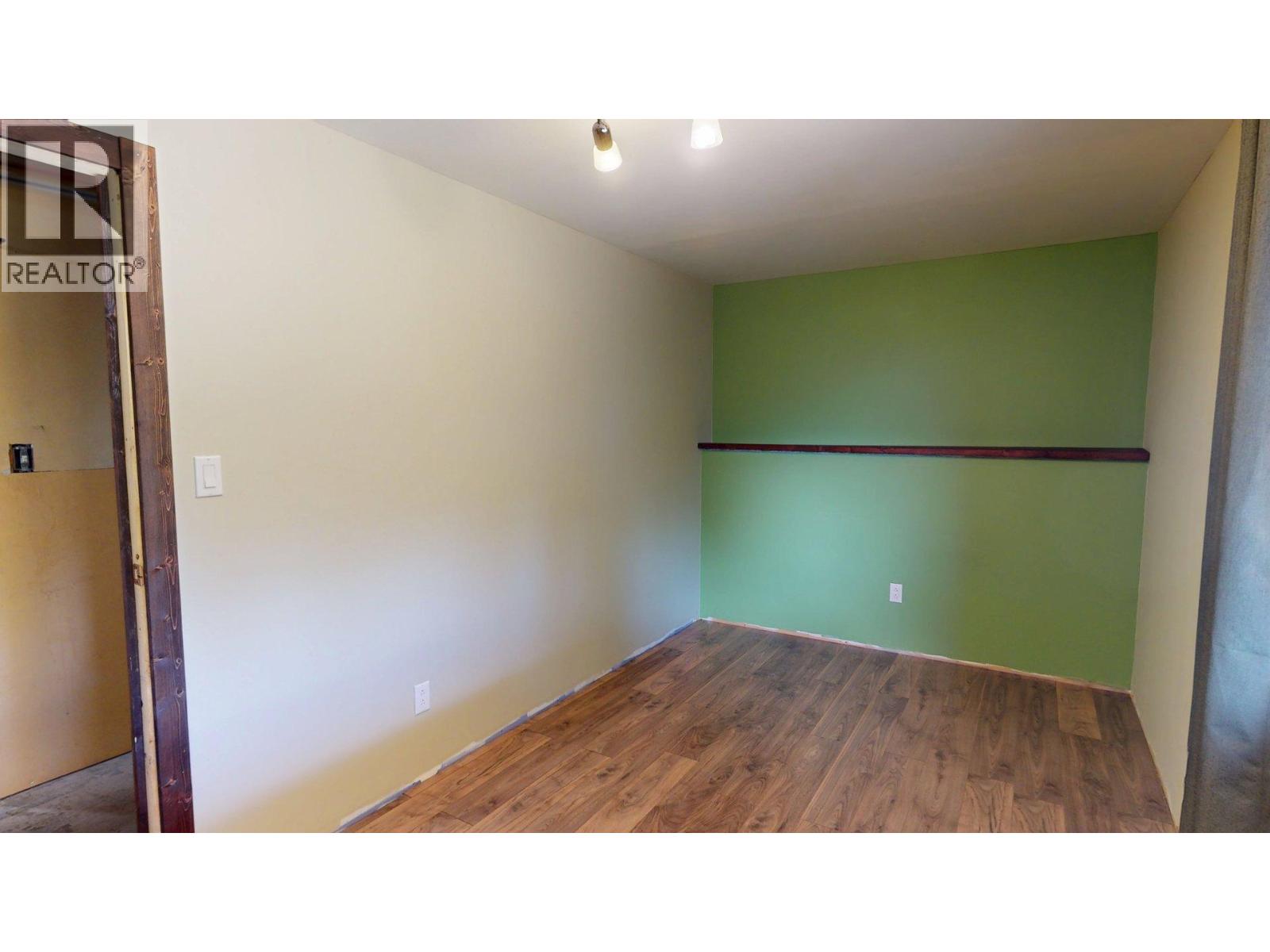 100 Cariboo Drive, Elkford, British Columbia  V0B 1H0 - Photo 23 - 10359875