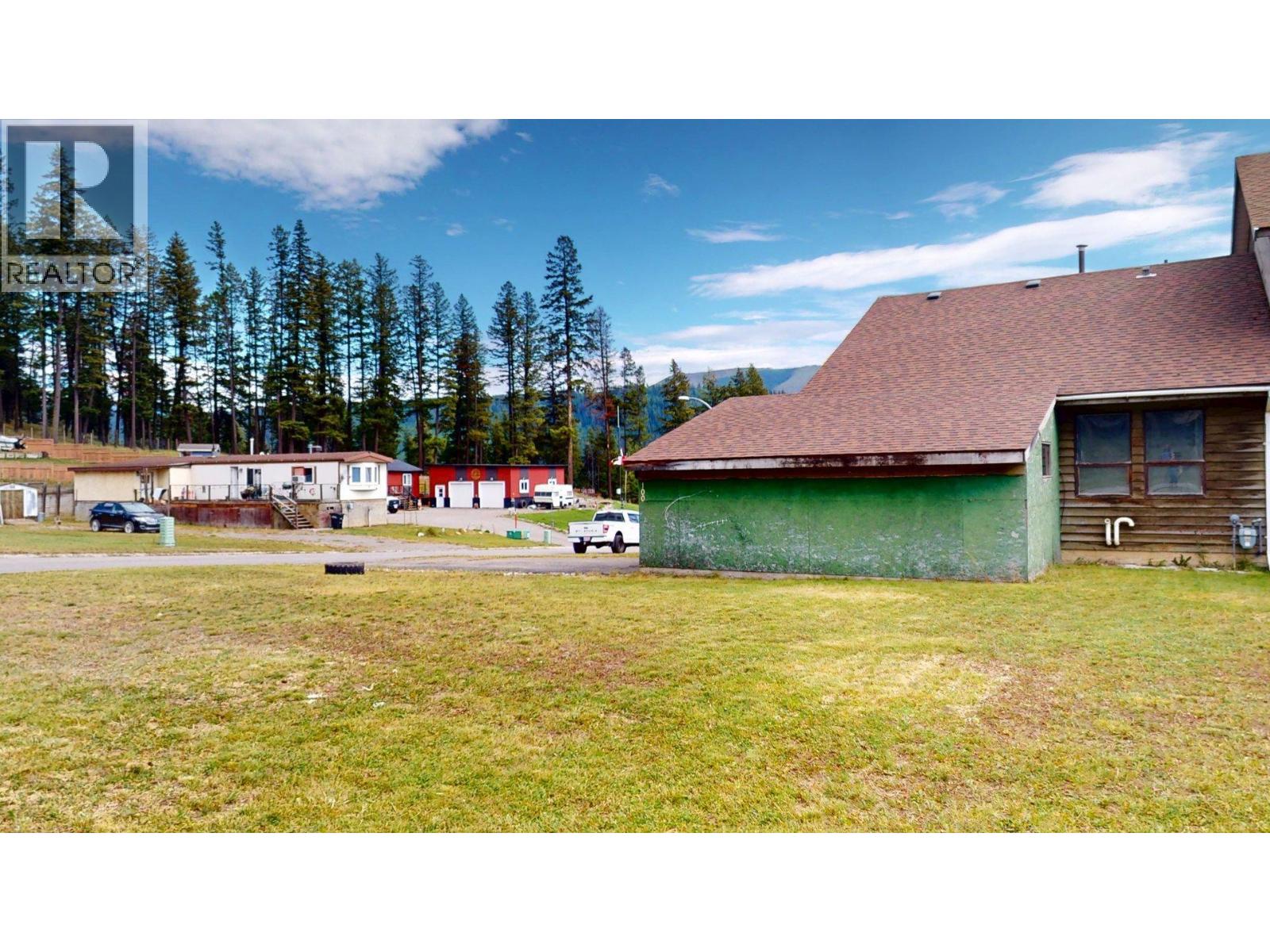 100 Cariboo Drive, Elkford, British Columbia  V0B 1H0 - Photo 37 - 10359875