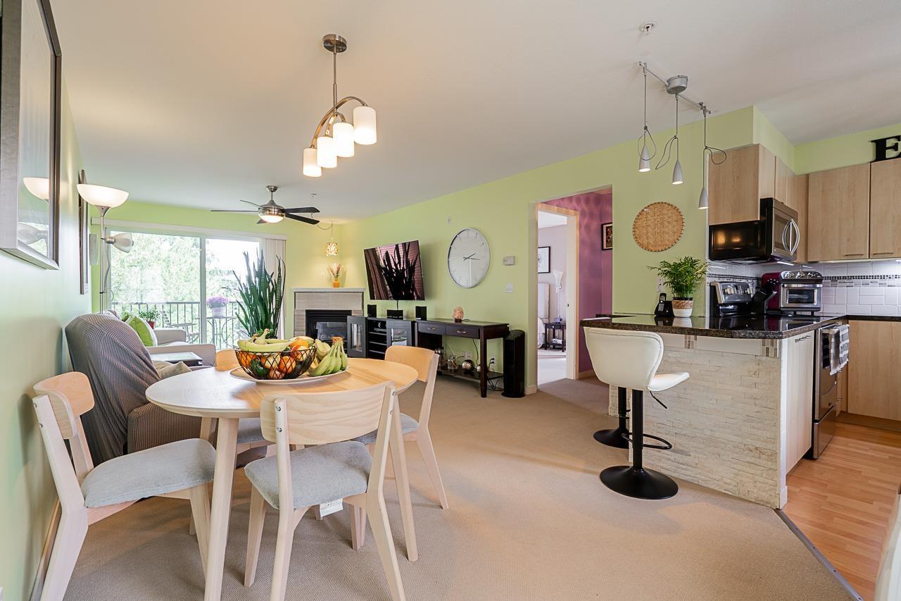 306 12083 92a Avenue, Surrey, British Columbia V3V 8C8 - Photo 3 - R3038373