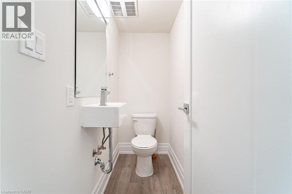 760 Lakeshore Road E Unit# 202, Mississauga, Ontario  L5E 1C7 - Photo 9 - 40751811