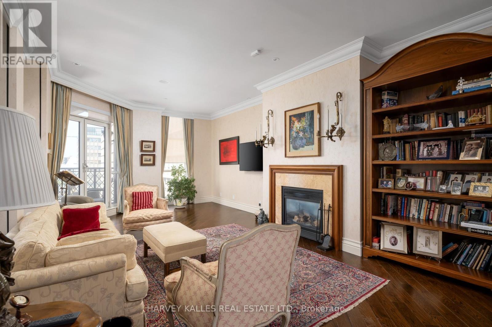 9a - 22 St Thomas Street, Toronto, Ontario  M5S 3E7 - Photo 4 - C12352500