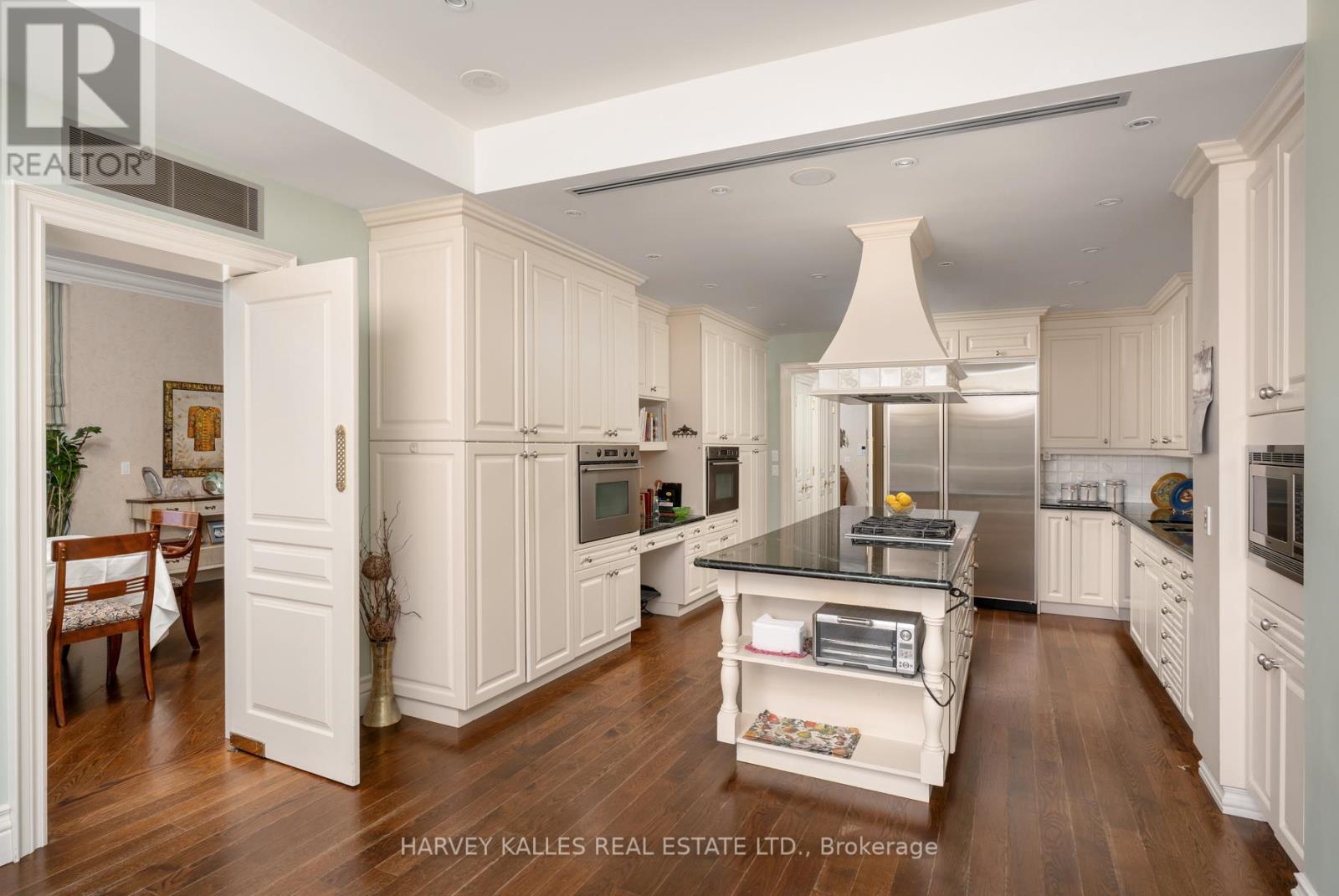 9a - 22 St Thomas Street, Toronto, Ontario  M5S 3E7 - Photo 7 - C12352500