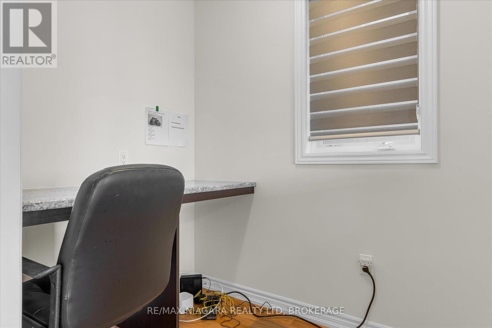 22 Peach Street, Thorold (Rolling Meadows), Ontario  L2E 6S4 - Photo 13 - X12352636