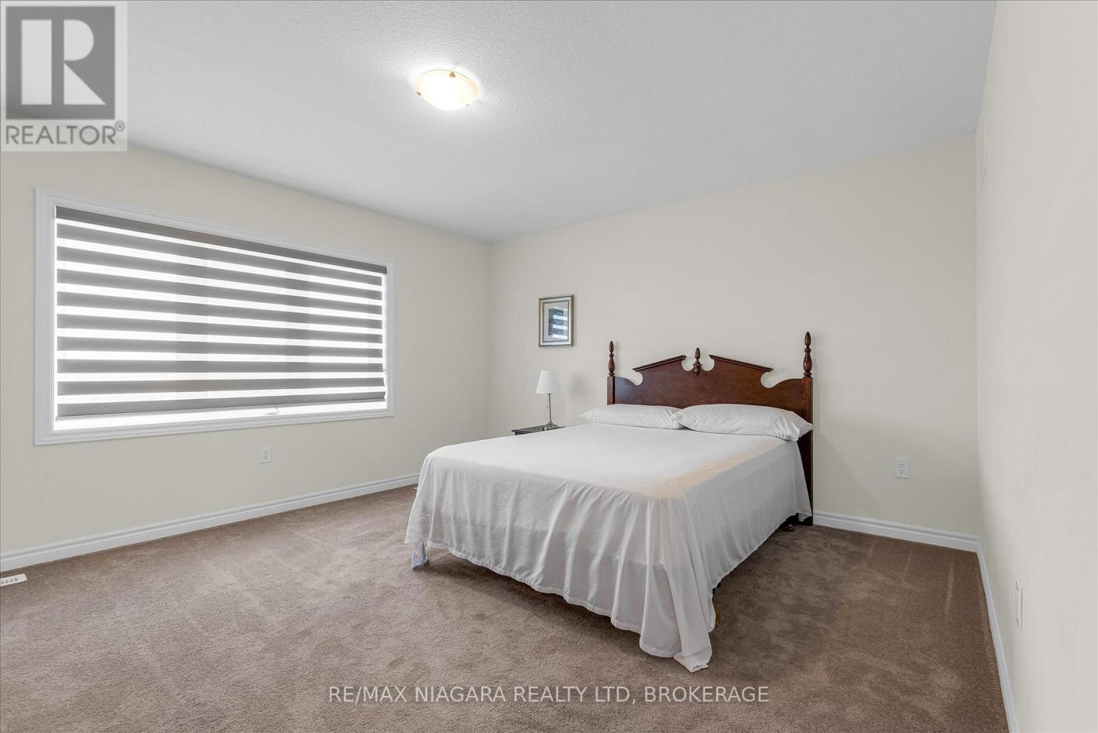 22 Peach Street, Thorold (Rolling Meadows), Ontario  L2E 6S4 - Photo 16 - X12352636