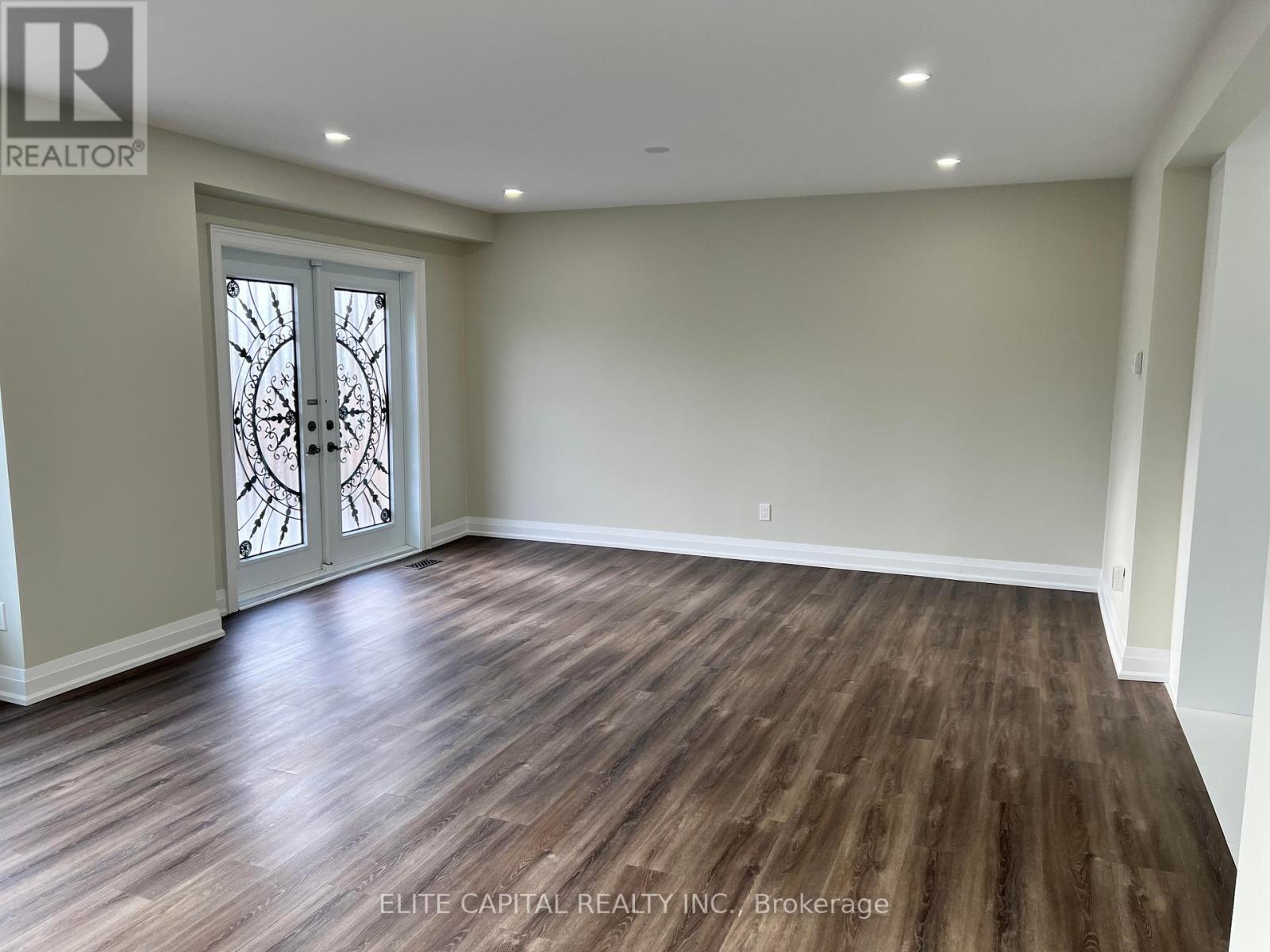 67 Hutcherson Square, Toronto, Ontario  M1B 1C5 - Photo 5 - E12352524
