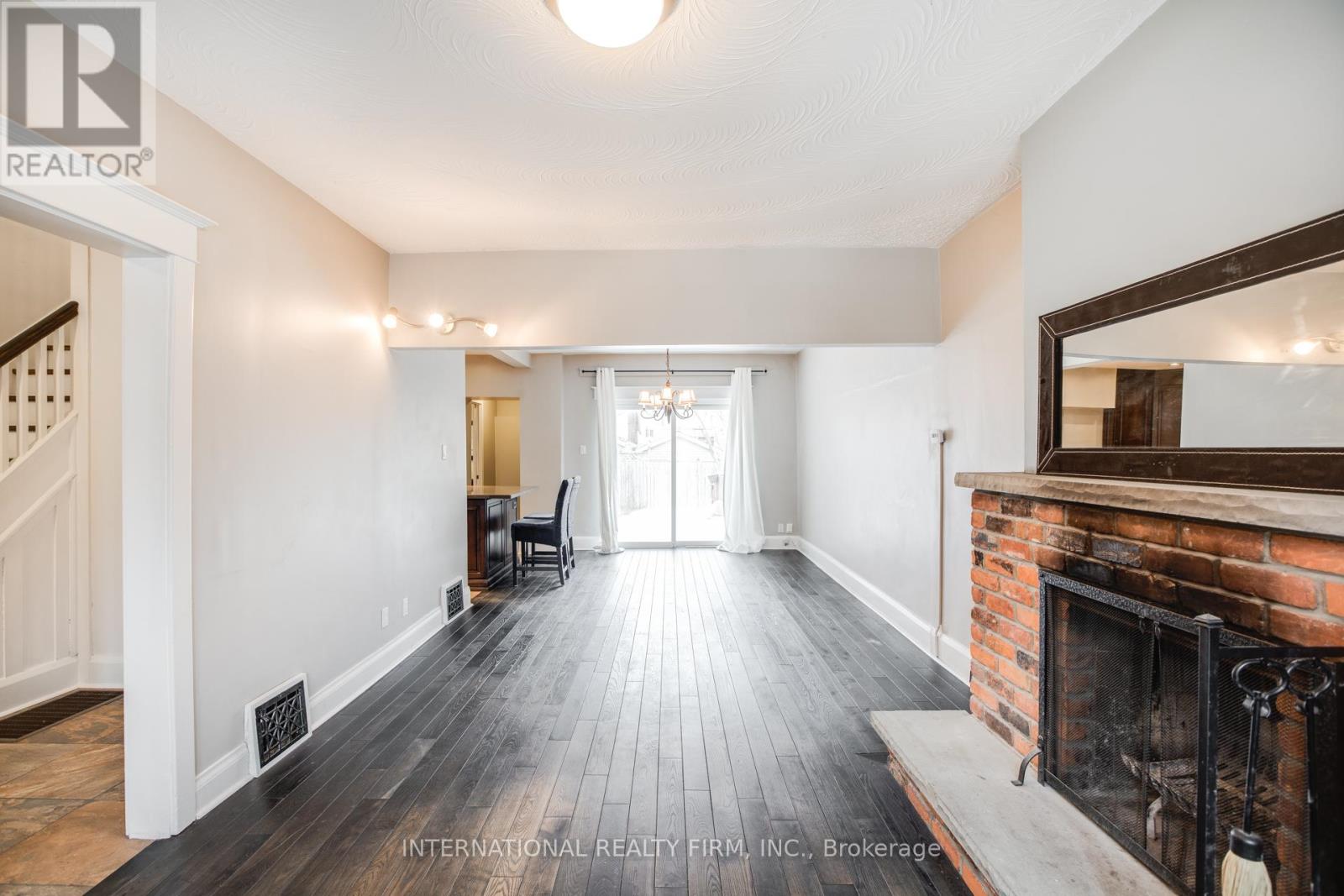 109 Monarch Park Avenue, Toronto, Ontario  M4J 4R1 - Photo 18 - E12352608