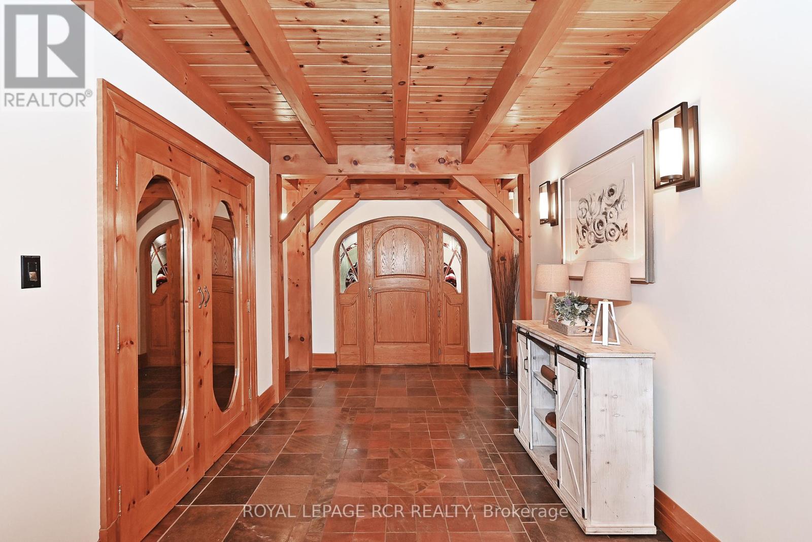 3327 9 Line, Bradford West Gwillimbury, Ontario  L3Z 3S4 - Photo 8 - N12352517