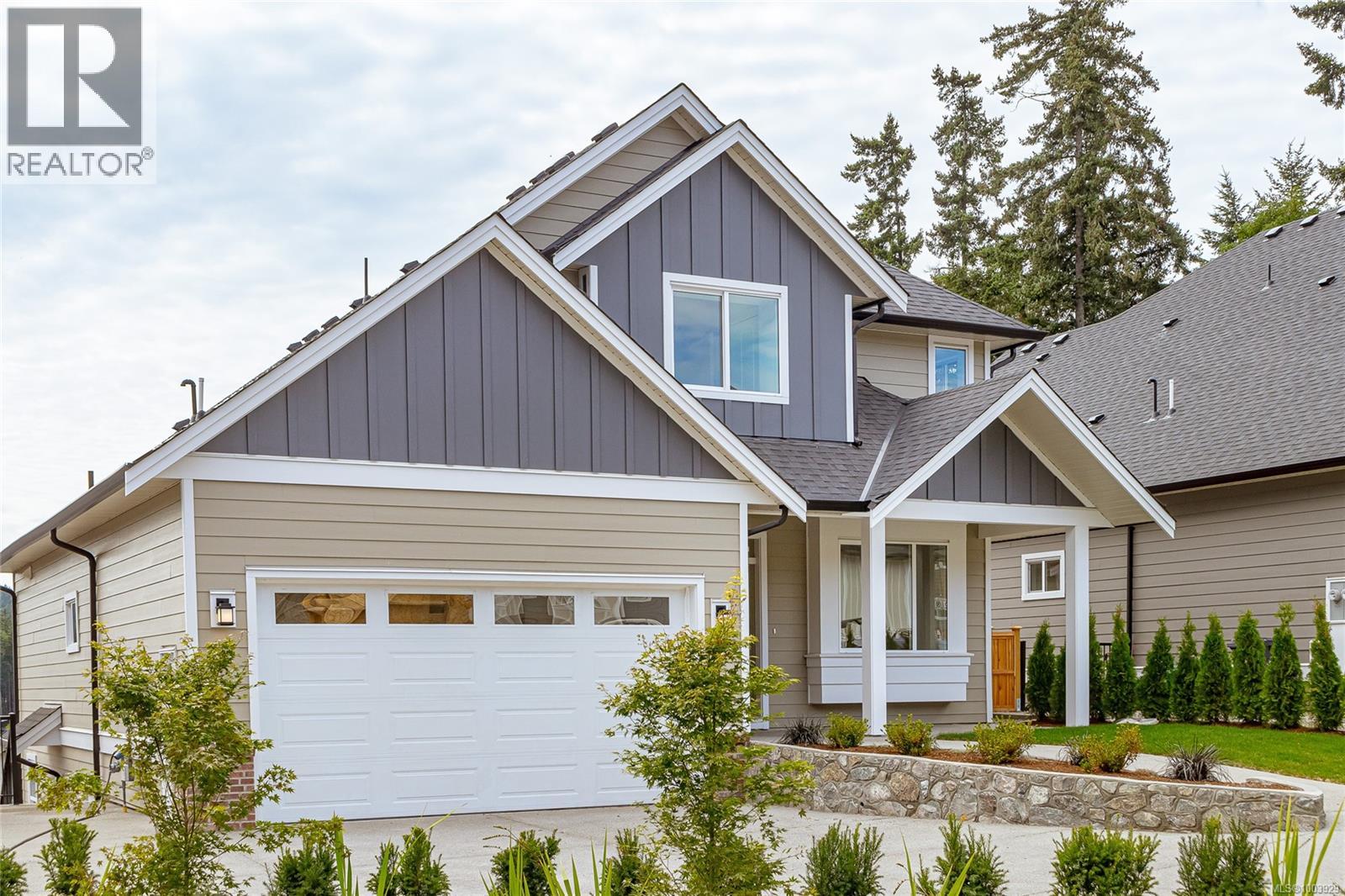 Property at 1252 Ashmore Terr image 3