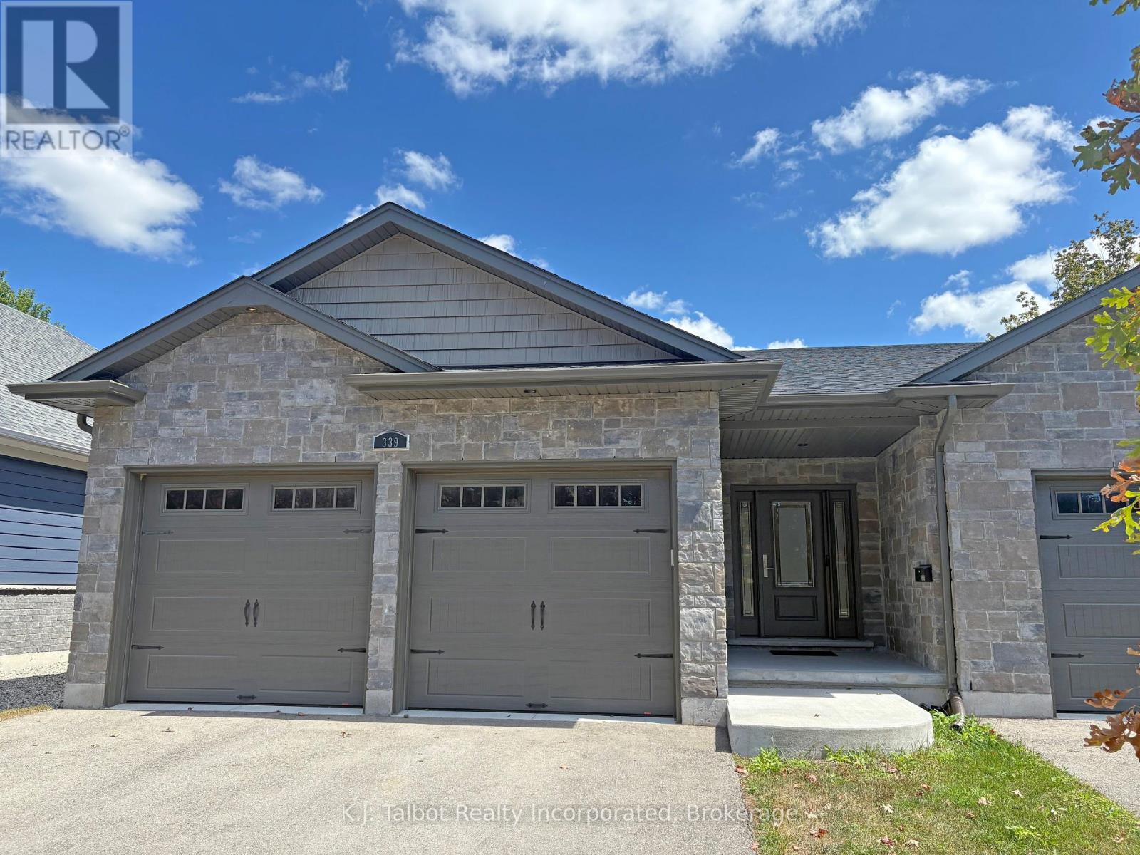 339 South Street S, Goderich, Ontario N7A 3M7 - Photo 1 - X12352633