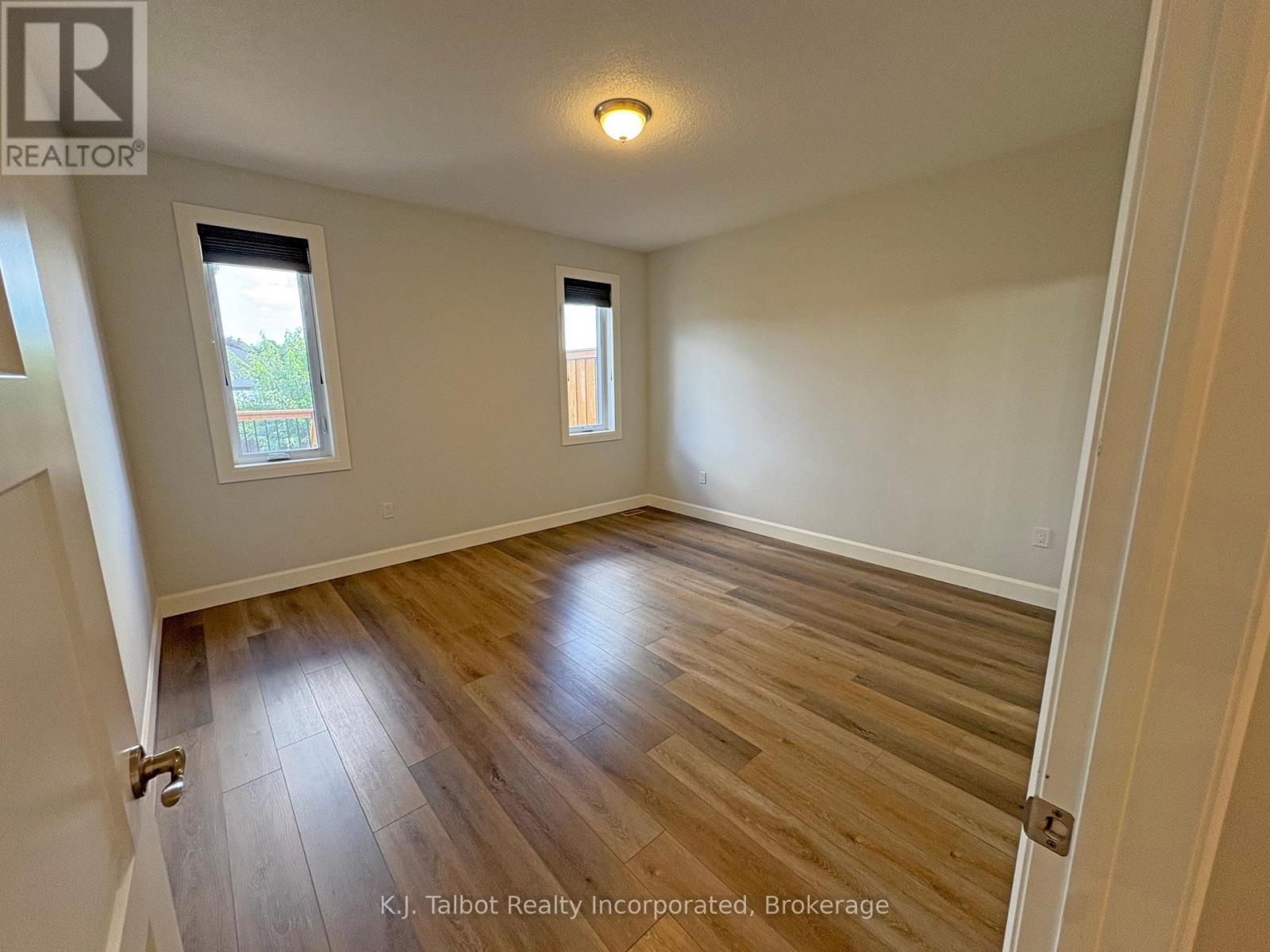 339 South Street S, Goderich, Ontario N7A 3M7 - Photo 15 - X12352633