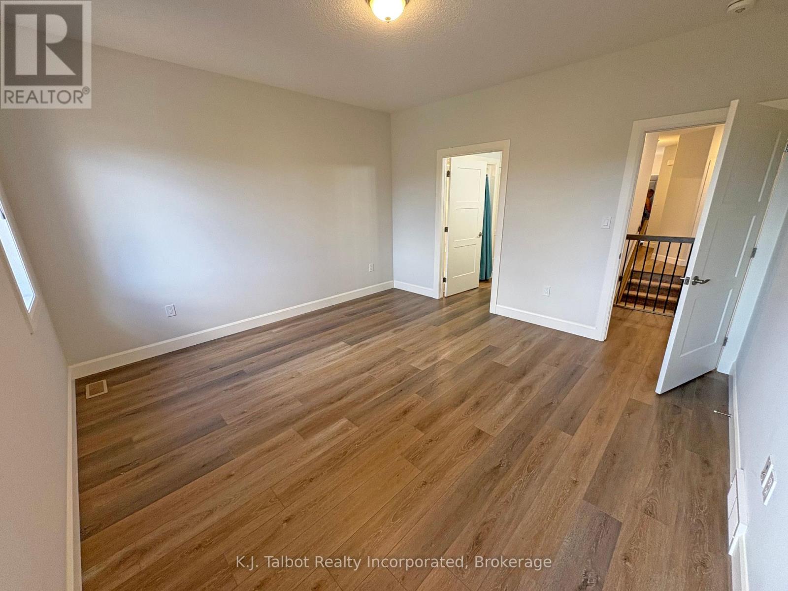 339 South Street S, Goderich, Ontario N7A 3M7 - Photo 16 - X12352633