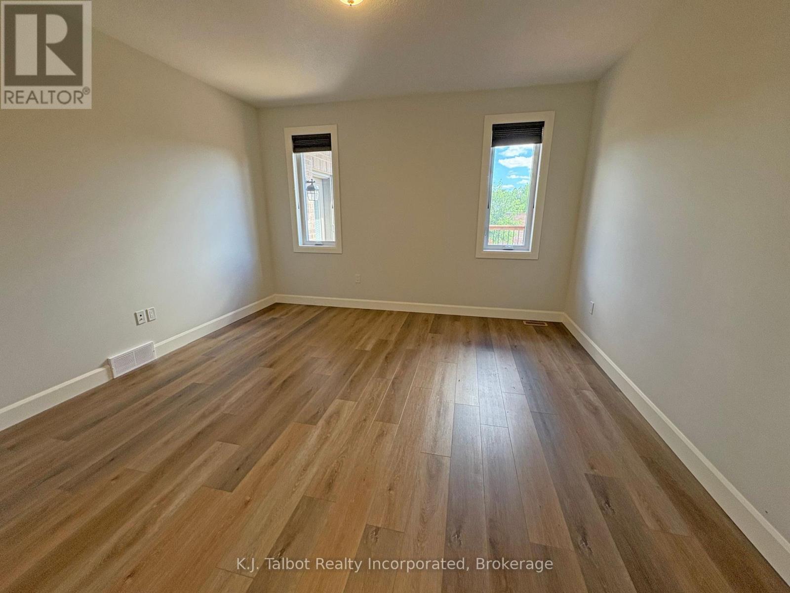 339 South Street S, Goderich, Ontario N7A 3M7 - Photo 17 - X12352633