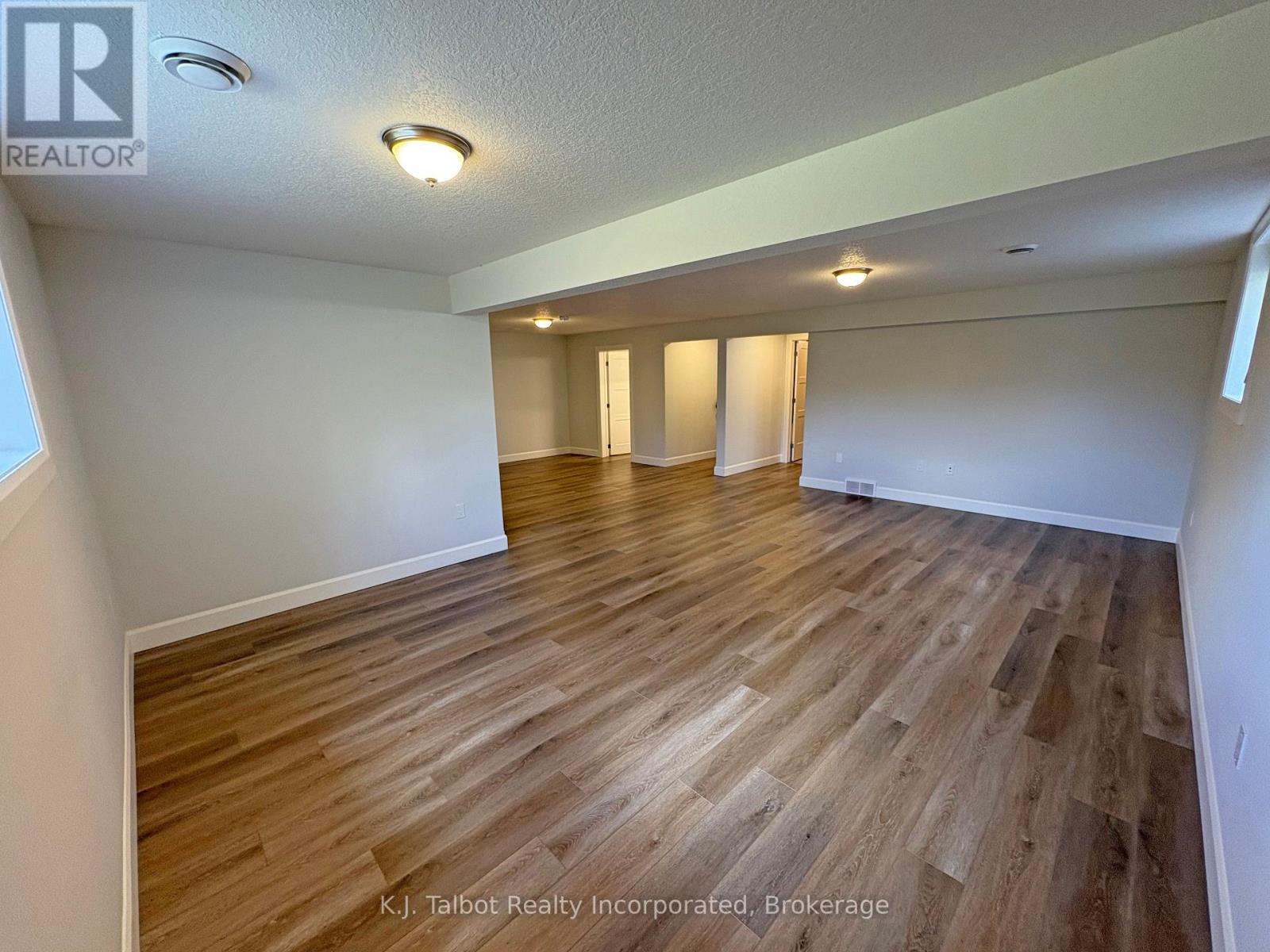 339 South Street S, Goderich, Ontario N7A 3M7 - Photo 22 - X12352633