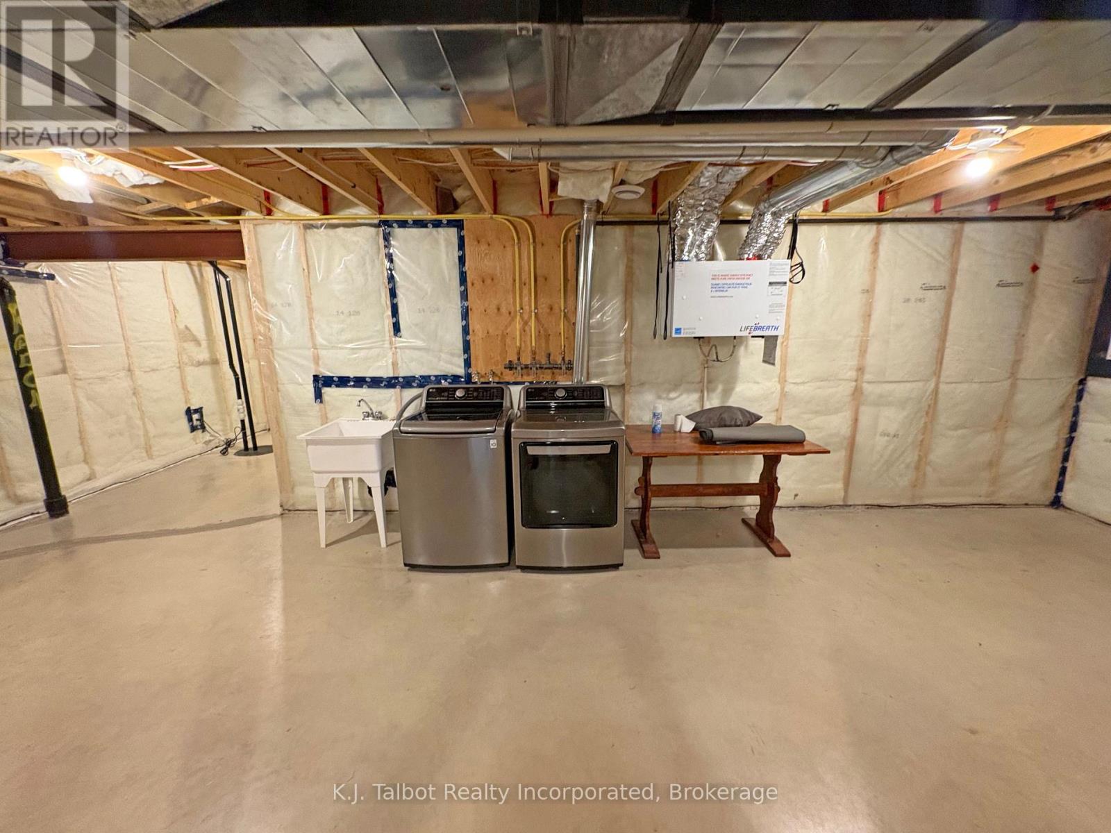 339 South Street S, Goderich, Ontario N7A 3M7 - Photo 27 - X12352633