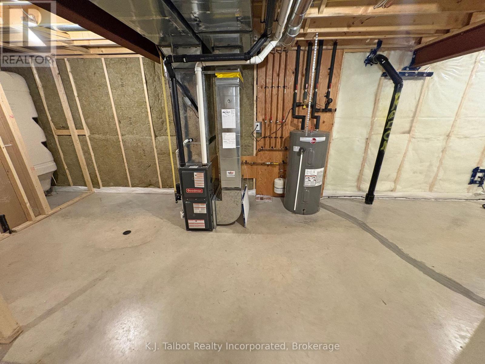 339 South Street S, Goderich, Ontario N7A 3M7 - Photo 28 - X12352633