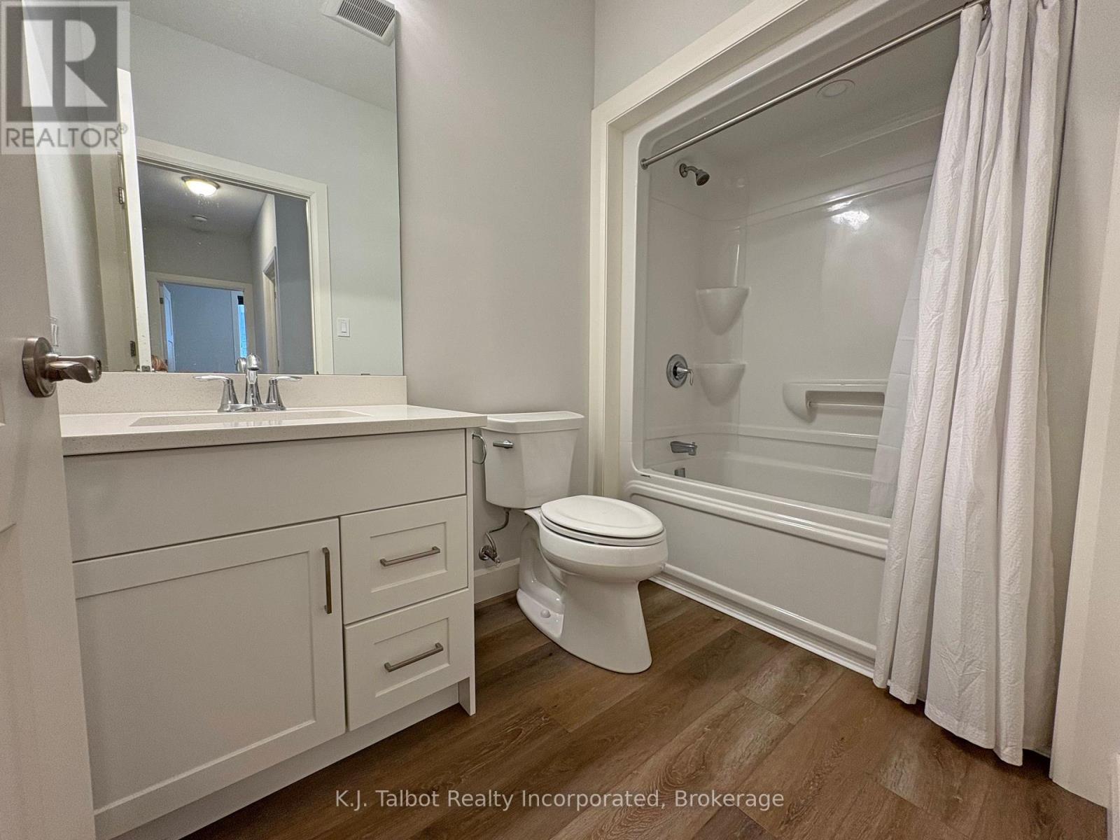 339 South Street S, Goderich, Ontario N7A 3M7 - Photo 7 - X12352633