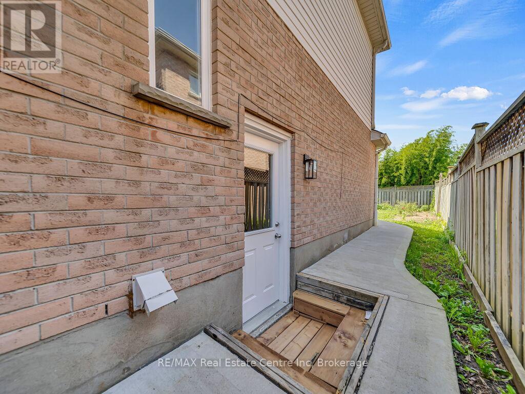 9 Ryde Road, Guelph, Ontario N1K 1V8 - Photo 44 - X12352668