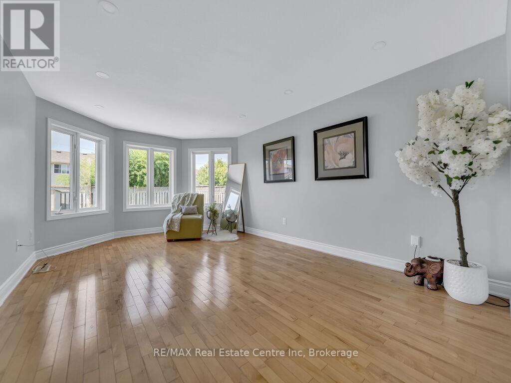 9 Ryde Road, Guelph, Ontario N1K 1V8 - Photo 7 - X12352668