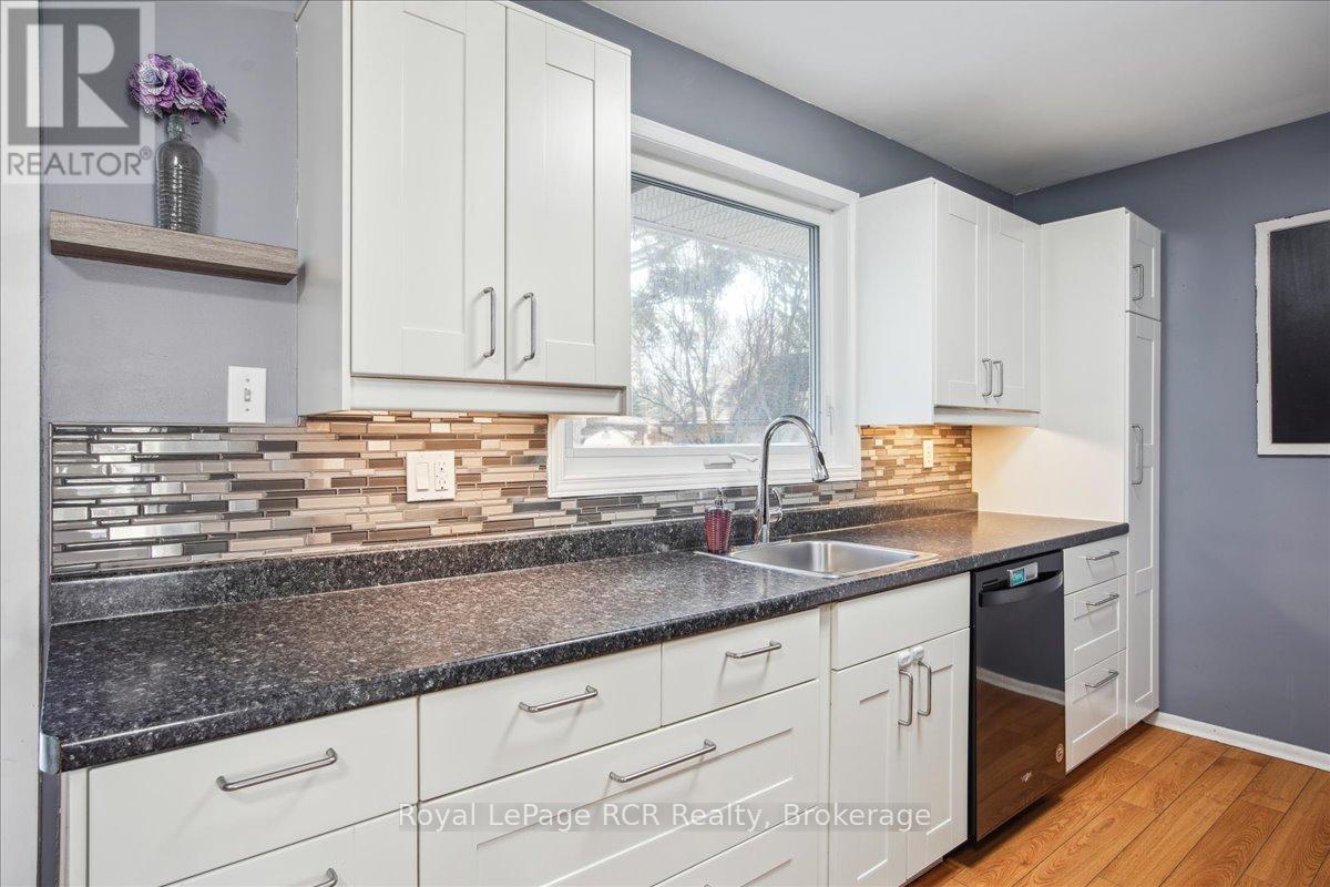 685 5th Avenue W, Owen Sound, Ontario N4K 5A2 - Photo 12 - X12352687