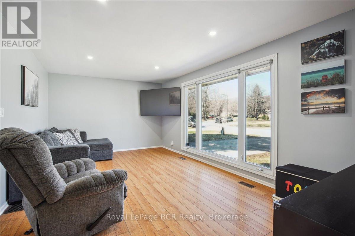 685 5th Avenue W, Owen Sound, Ontario N4K 5A2 - Photo 5 - X12352687