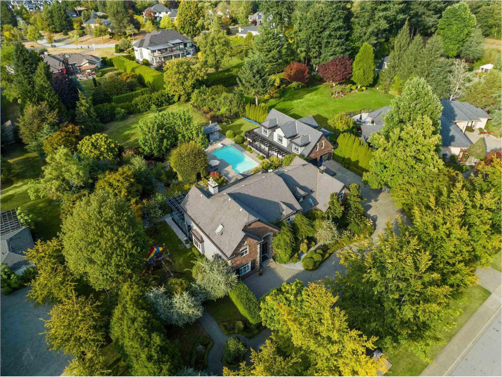 Property at 16505 26 AVENUE image 2