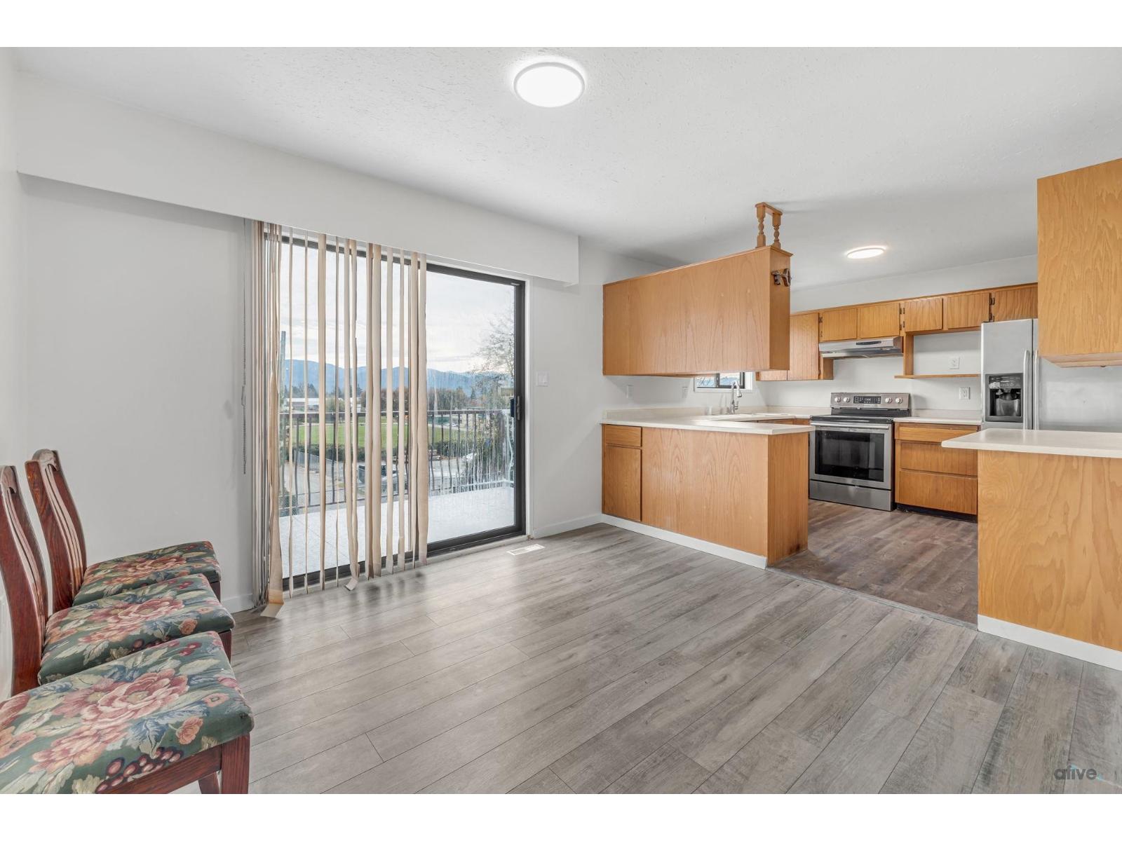 7710 Juniper Street, Mission, British Columbia  V2V 6G1 - Photo 9 - R3038203