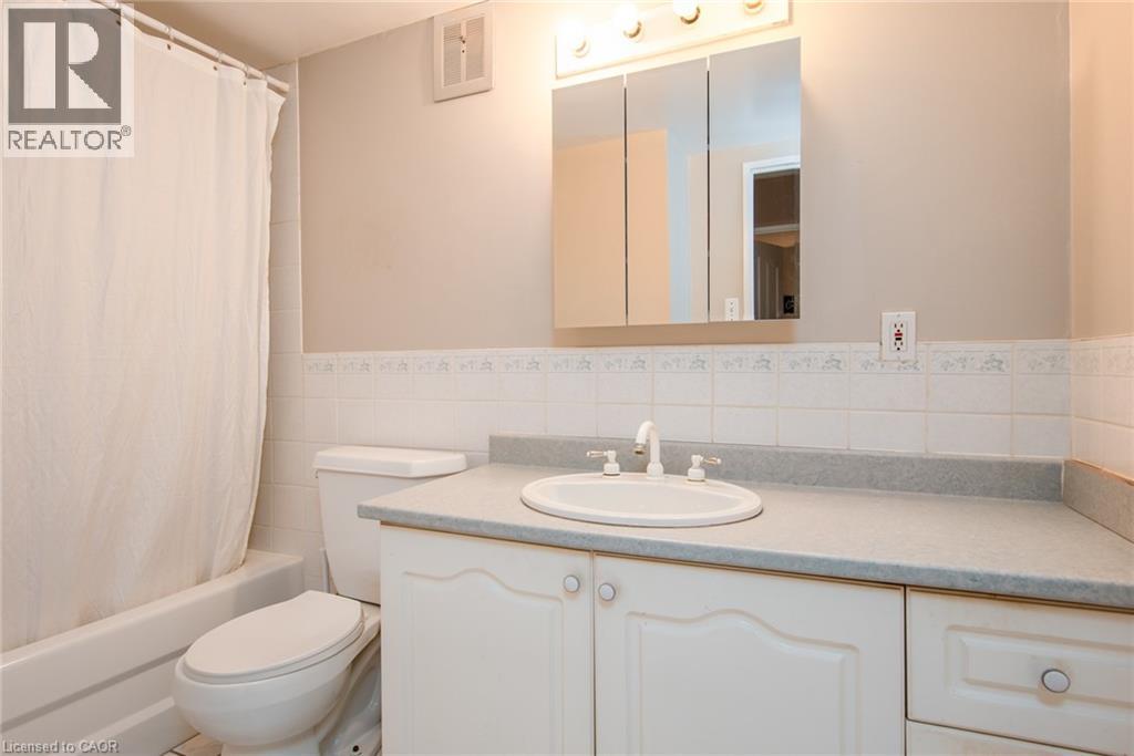 71 Vanier Drive Unit# 104, Kitchener, Ontario  N2C 1J4 - Photo 27 - 40754044