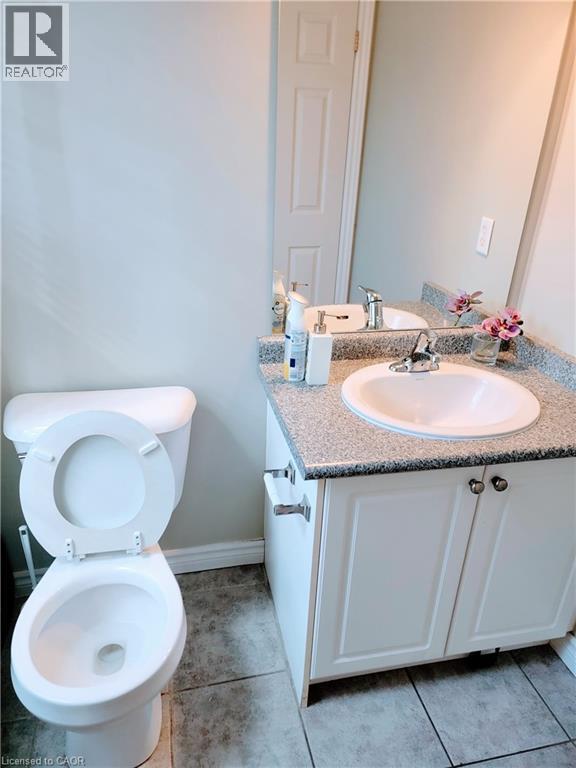 600 Sarnia Road Unit# 18, London, Ontario  N6G 5N4 - Photo 11 - 40754089