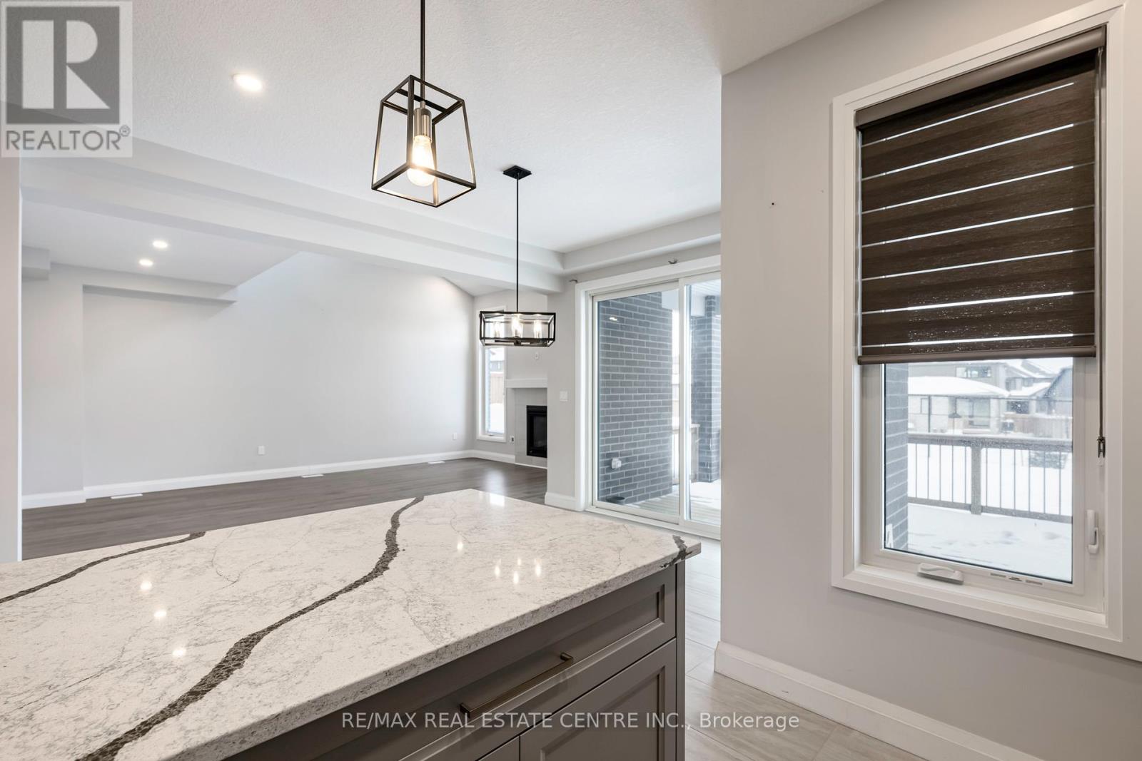 3 Grundy Crescent, East Luther Grand Valley, Ontario  L9W 7S7 - Photo 15 - X12352532