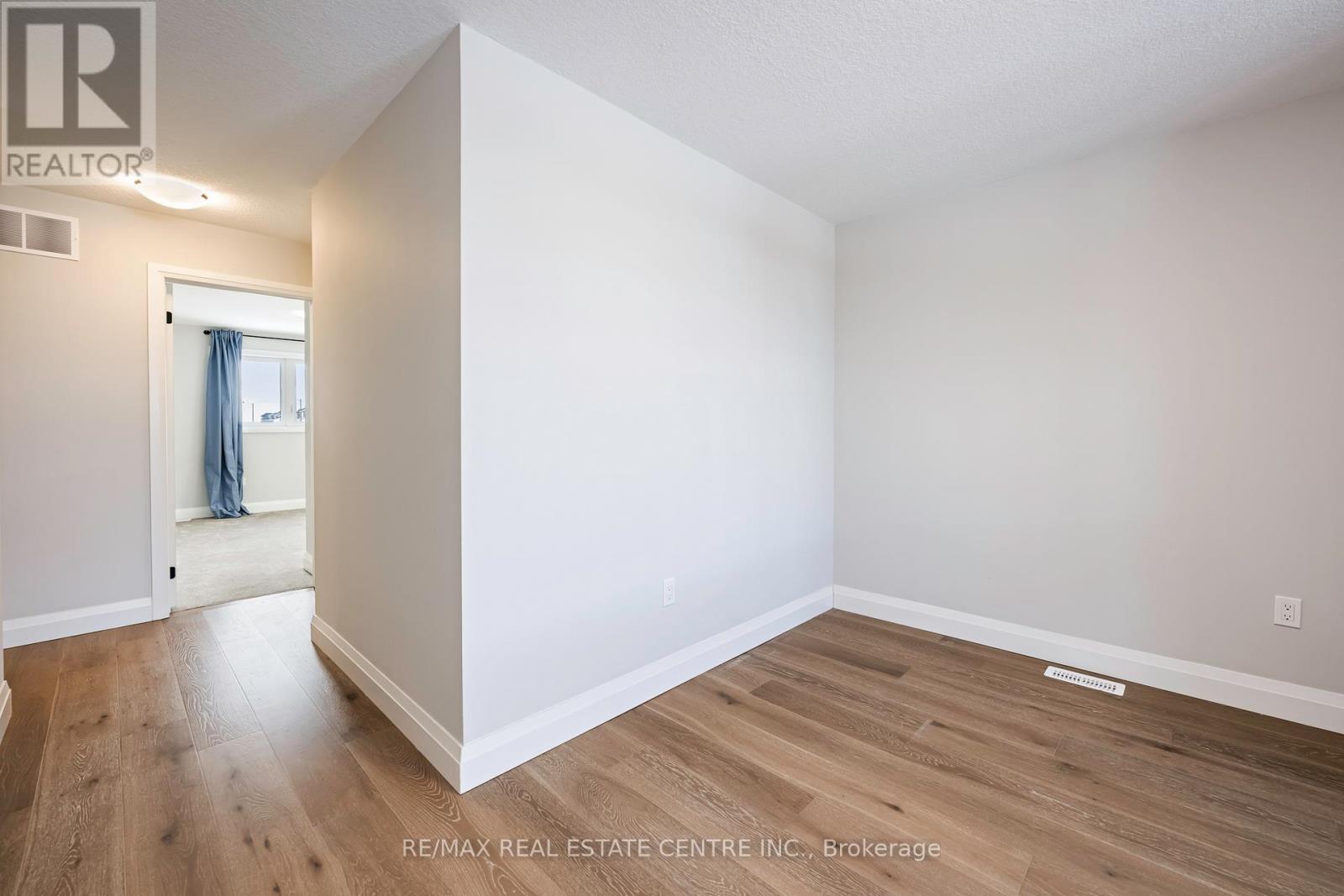 3 Grundy Crescent, East Luther Grand Valley, Ontario  L9W 7S7 - Photo 43 - X12352532