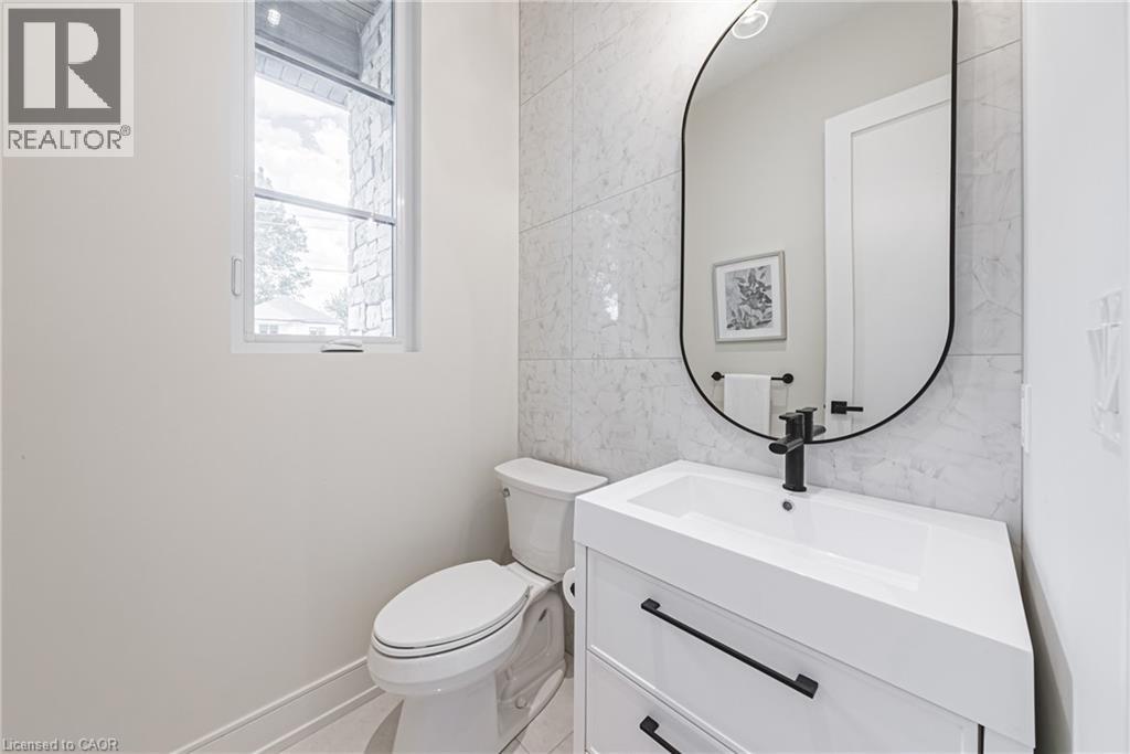 202 Queen Street W, Mississauga, Ontario  L5H 1L6 - Photo 22 - 40754869
