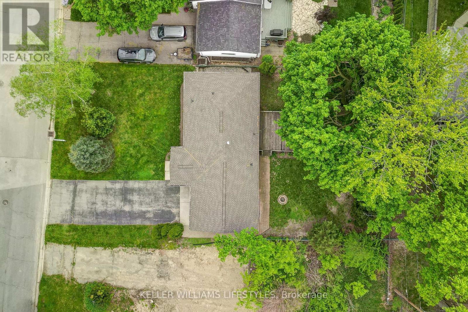 Property at 346 GLENROSE DRIVE image 5