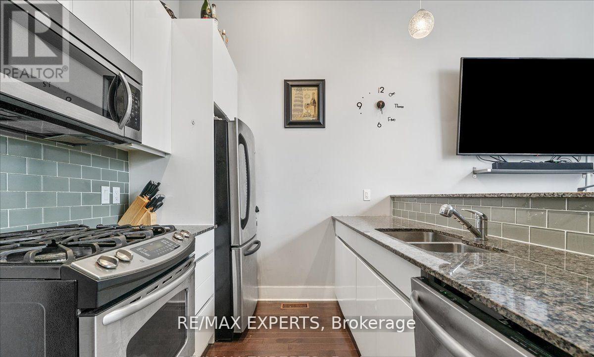 101 - 323 Kingston Road, Toronto, Ontario  M4L 1T8 - Photo 3 - E12352671
