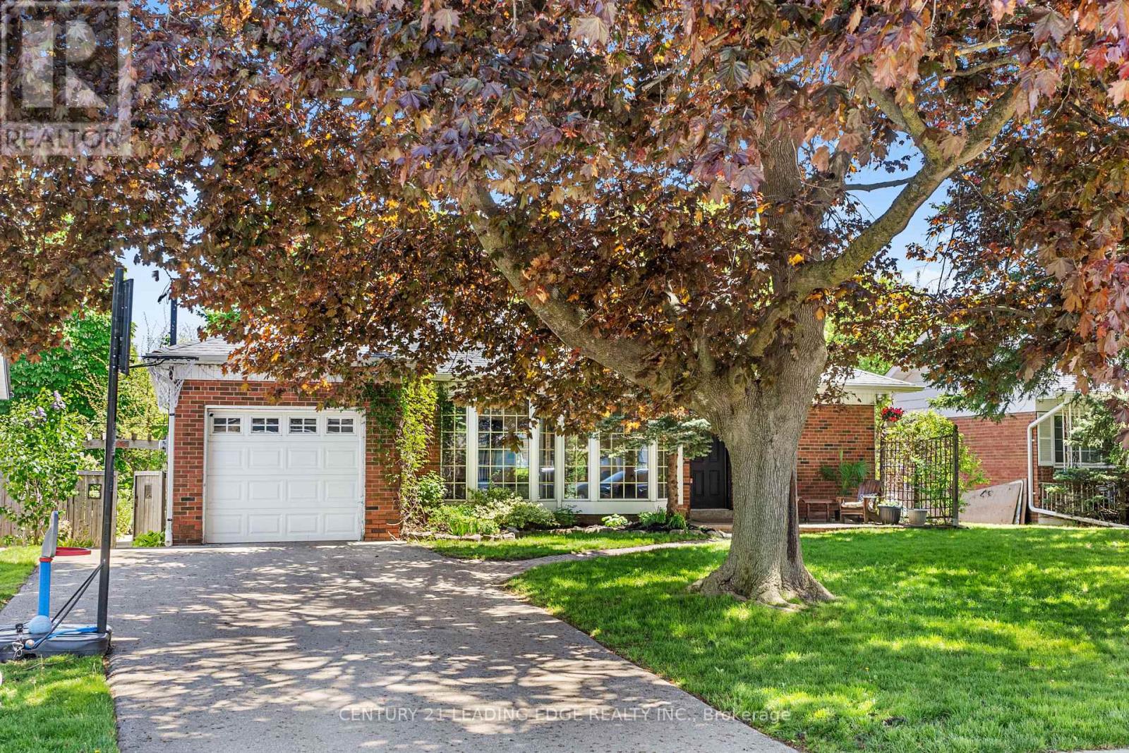 Property at 479 BROWNFIELD GARDENS image 2