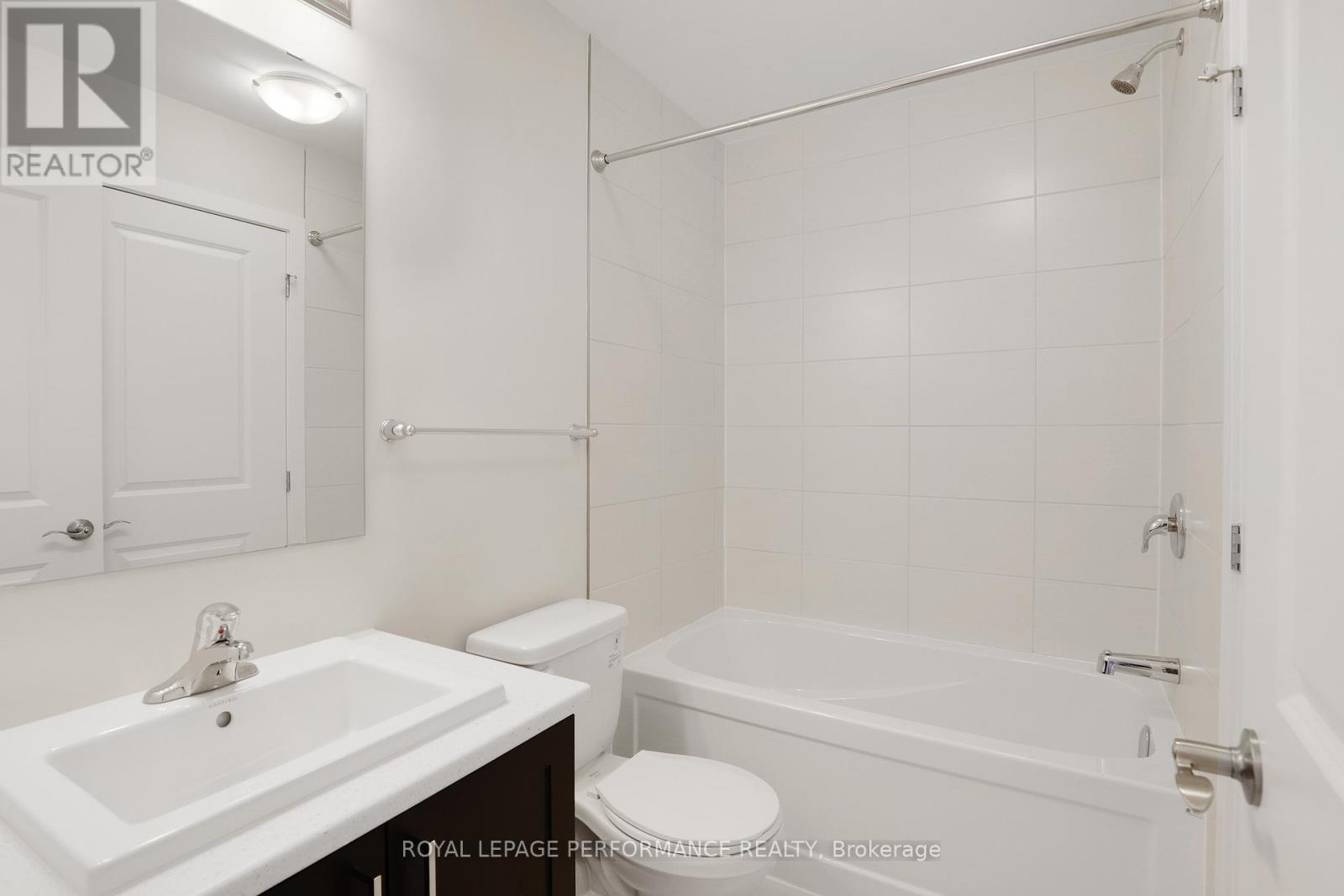 1220 Flycatcher Private, Ottawa, Ontario  K1X 0M7 - Photo 25 - X12352755