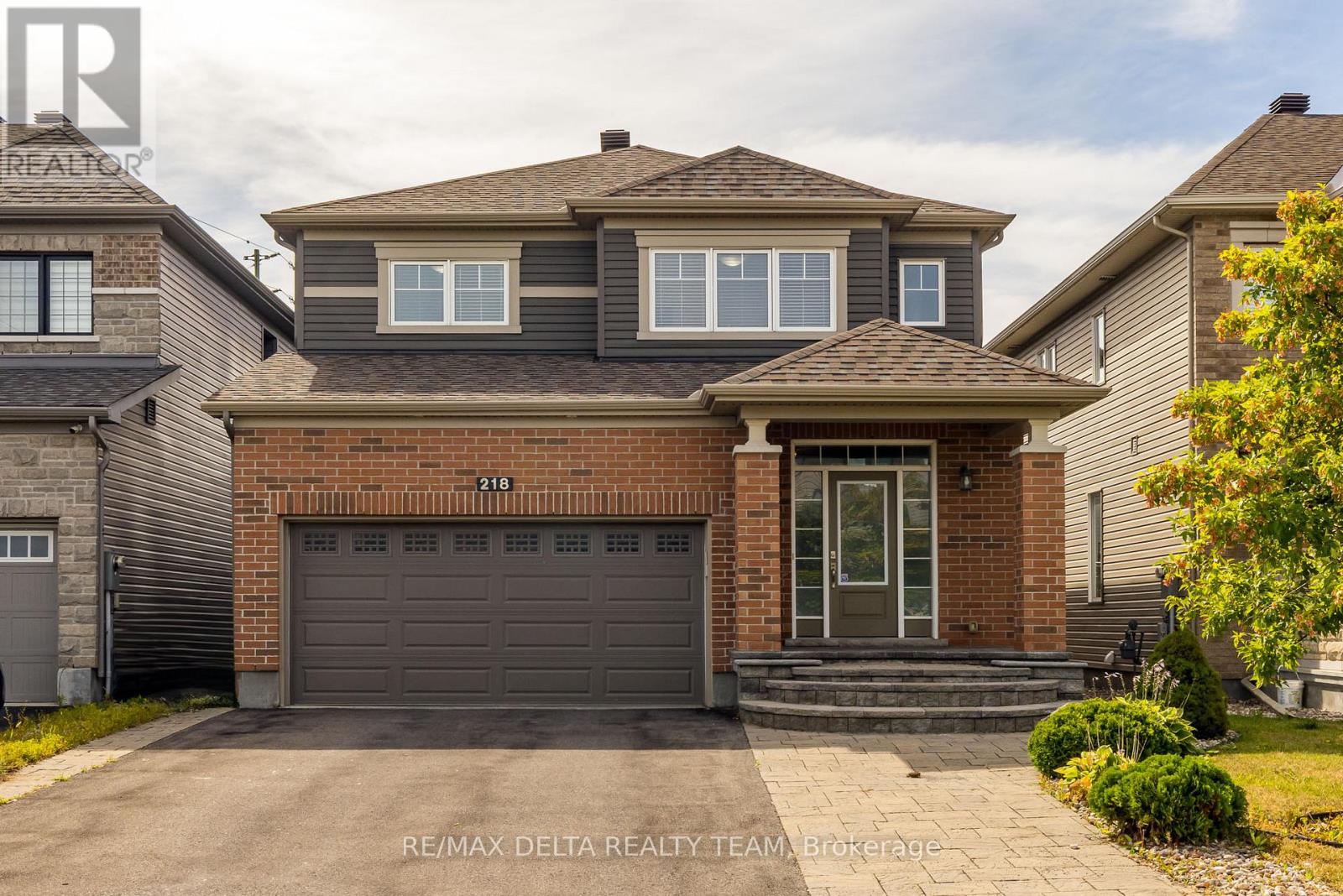 218 Enclave Walk, Ottawa, Ontario  K1W 0J4 - Photo 1 - X12352828