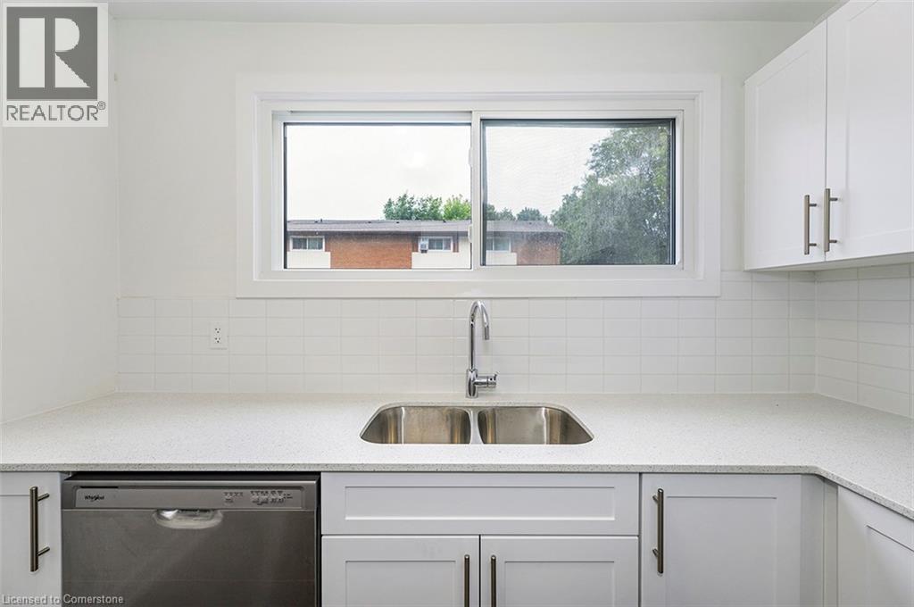 28 Woodman Drive N, Hamilton, Ontario L8H 2M5 - Photo 2 - 40756417