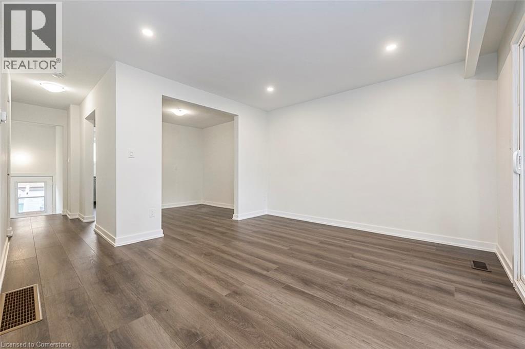 28 Woodman Drive N, Hamilton, Ontario L8H 2M5 - Photo 14 - 40756417