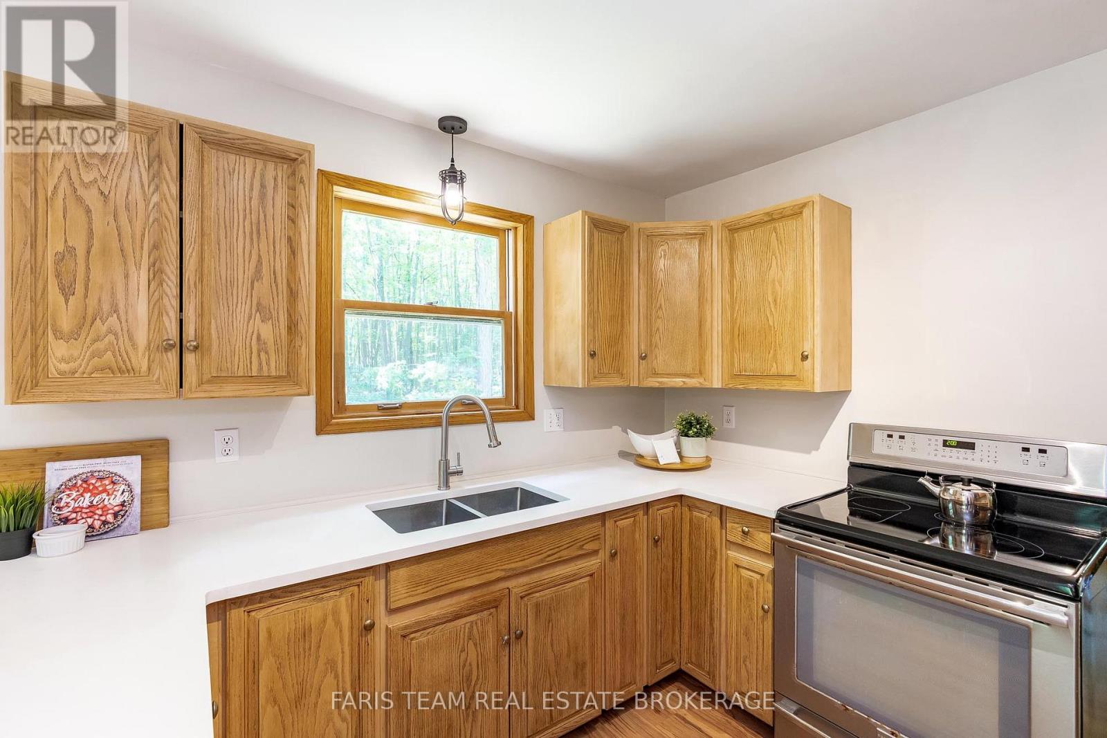 4094 Granny White Side Road, Tay, Ontario  L0K 2A0 - Photo 8 - S12352560