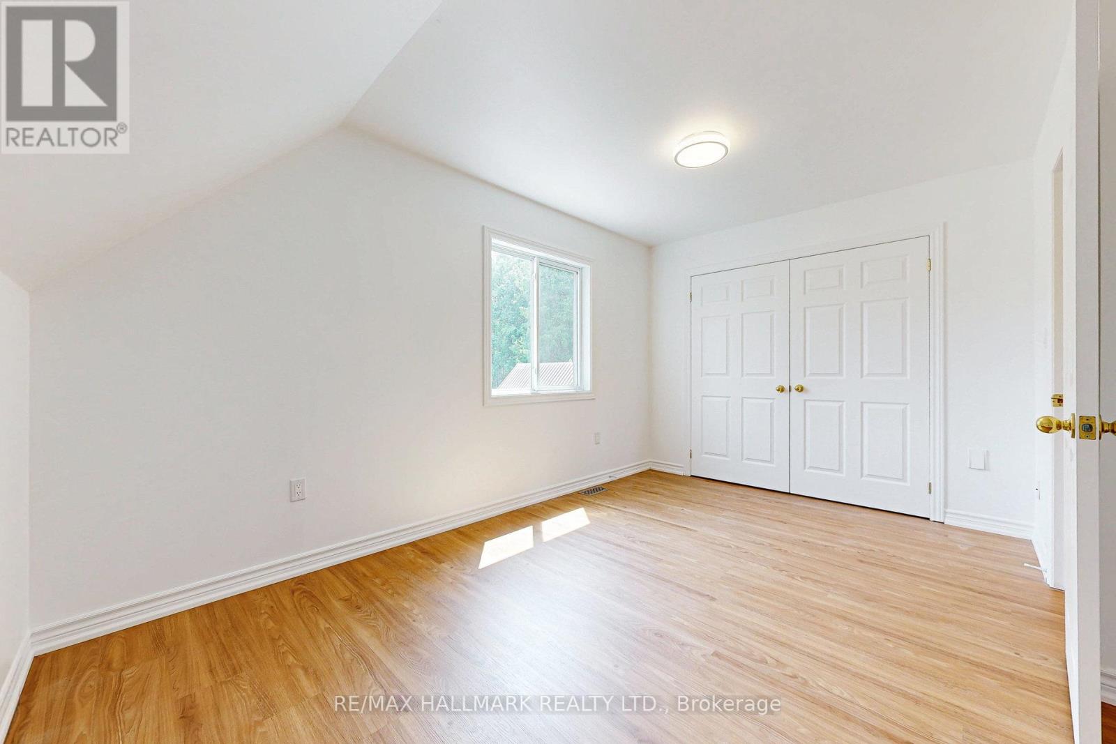 941 Lake Drive N, Georgina, Ontario  L4P 3E9 - Photo 21 - N12352665