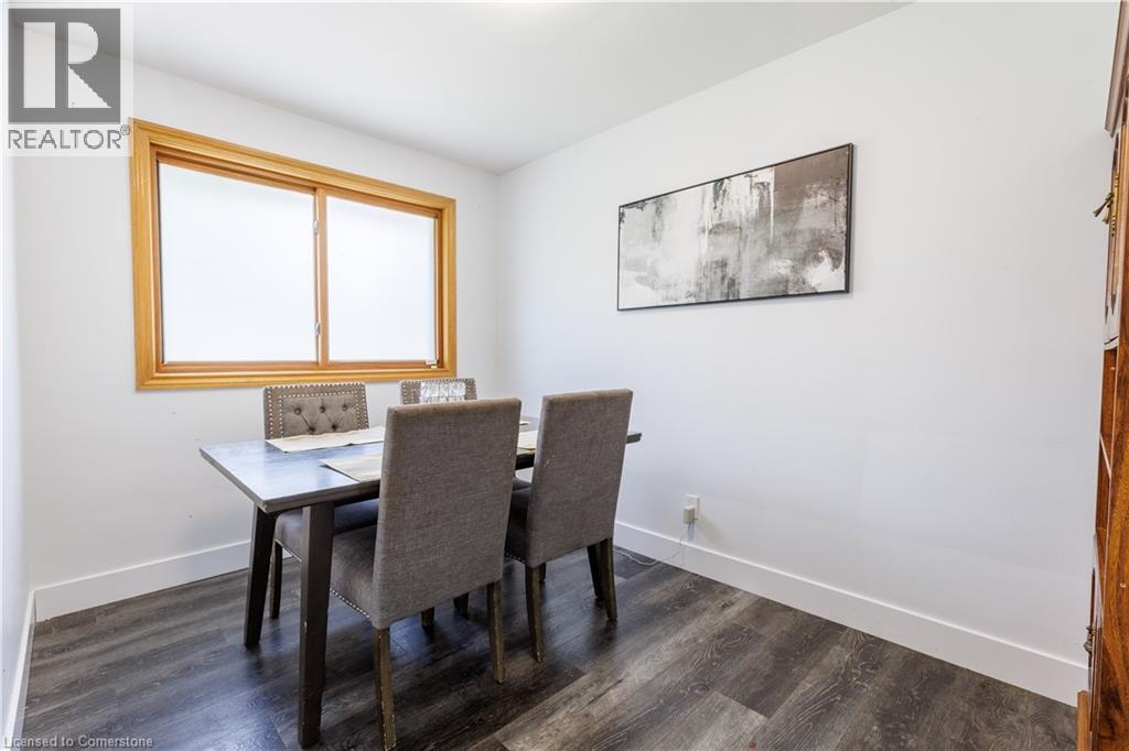 Photo 12 of 34 for 18 Silverdale Crescent