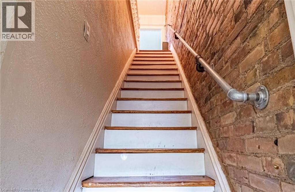 15 Caroline Street N, Hamilton, Ontario  L8R 2R5 - Photo 4 - 40759986